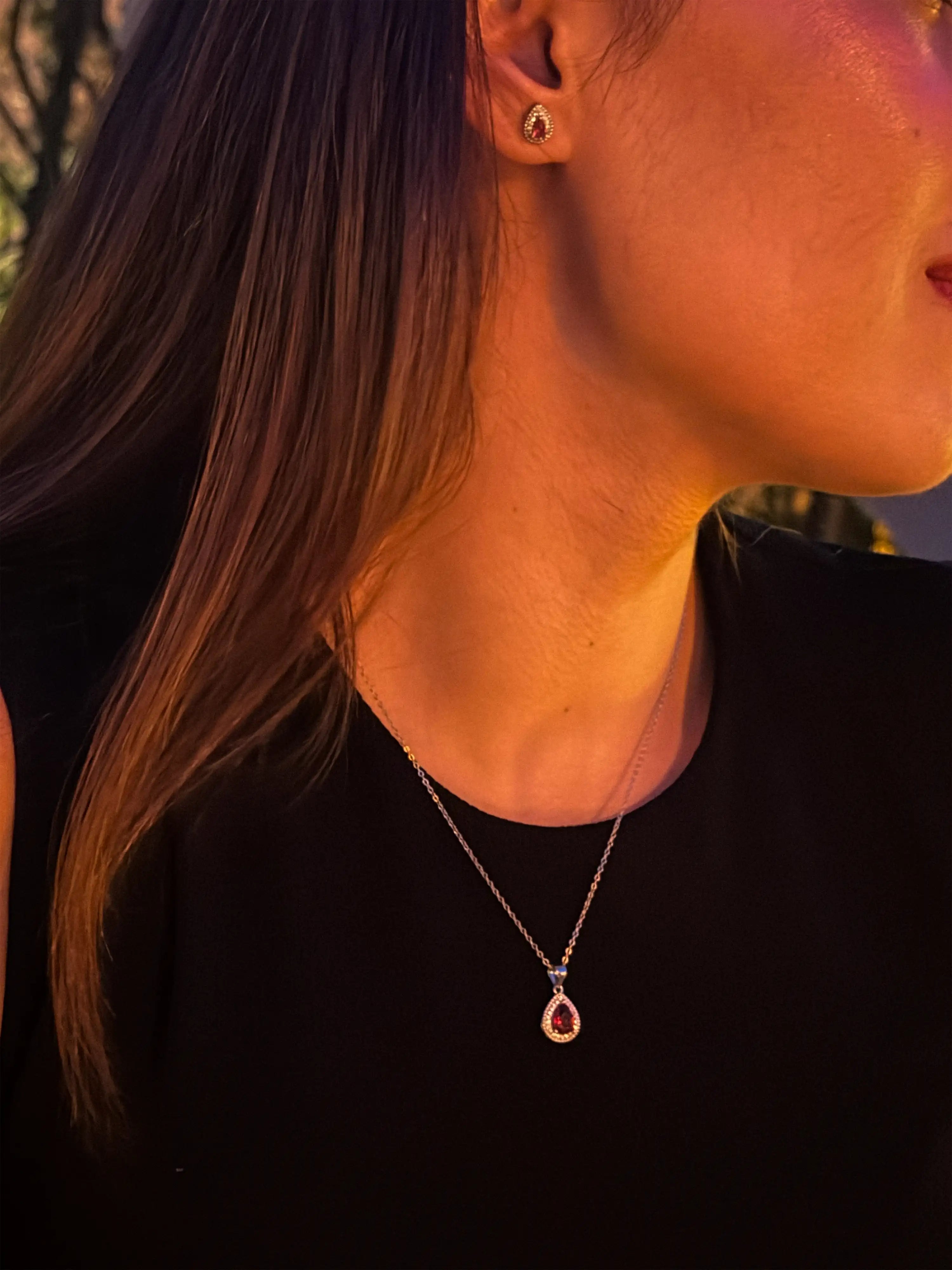 The Velvet Crimson Necklace